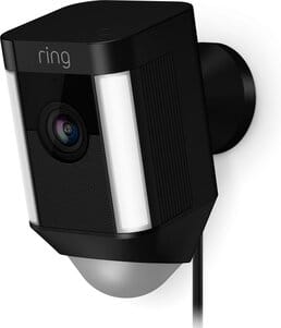 ring_spotlight_cam_plug-in-beveiligingscamera_voor_buiten